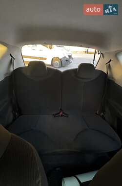 Хэтчбек Citroen C1 2006 в 