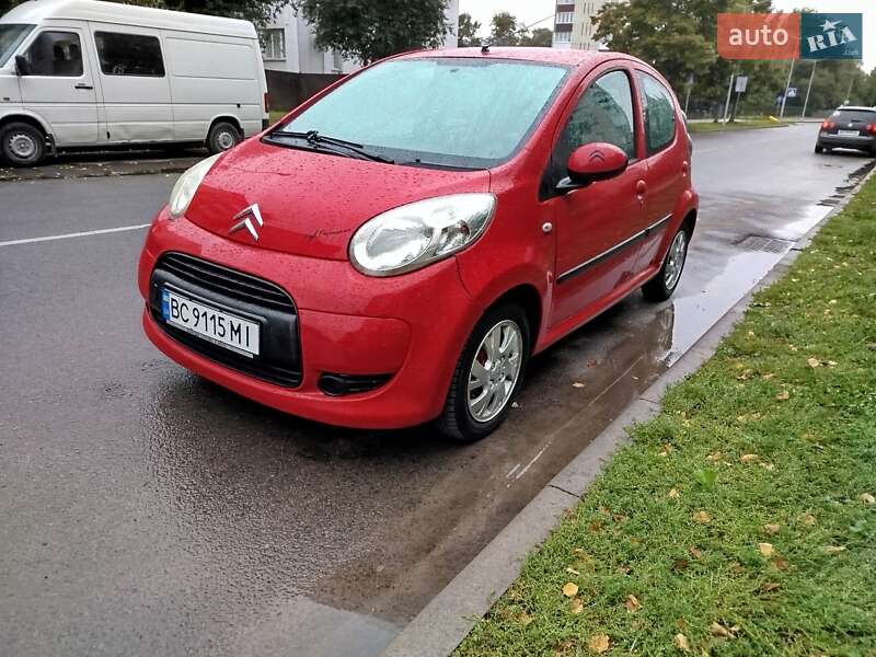 Хэтчбек Citroen C1 2010 в Владимире