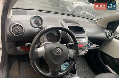 Хэтчбек Citroen C1 2013 в 