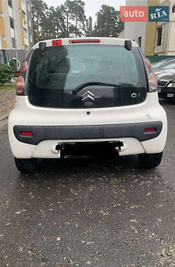Хэтчбек Citroen C1 2013 в 