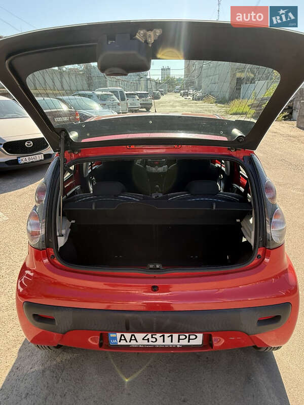 Хэтчбек Citroen C1 2012 в Киеве
