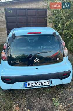Хэтчбек Citroen C1 2012 в 