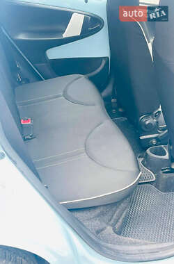Хэтчбек Citroen C1 2013 в 