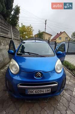 Хэтчбек Citroen C1 2012 в 