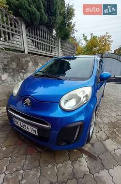 Хэтчбек Citroen C1 2012 в 