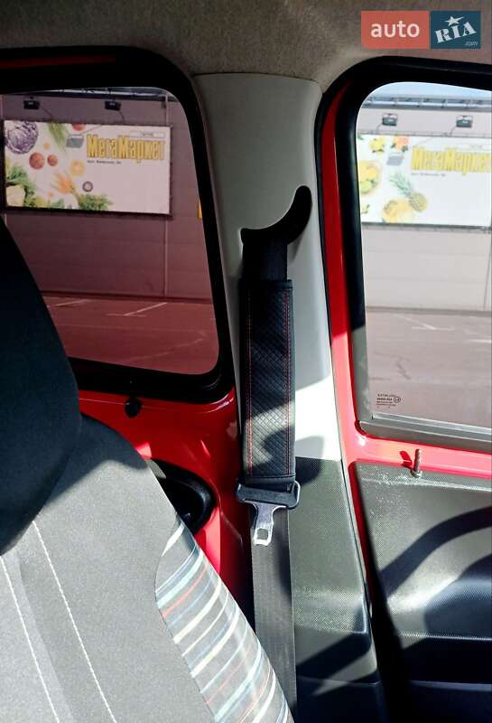 Хетчбек Citroen C1 2012 в Києві