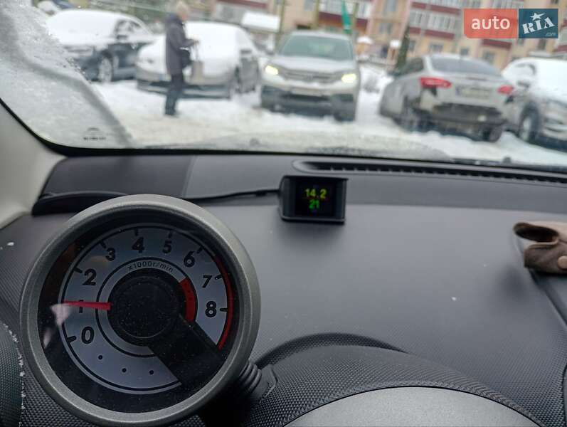 Хэтчбек Citroen C1 2008 в Обухове