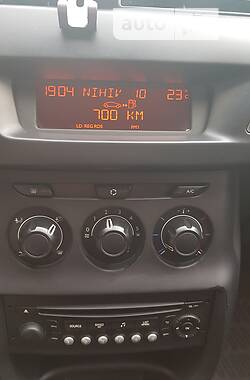 Хэтчбек Citroen C3 2014 в 
