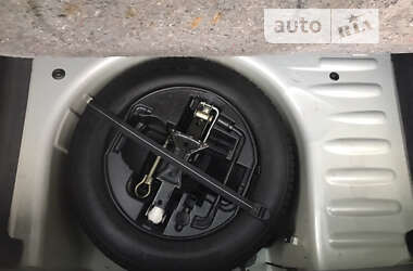 Хэтчбек Citroen C3 2006 в 