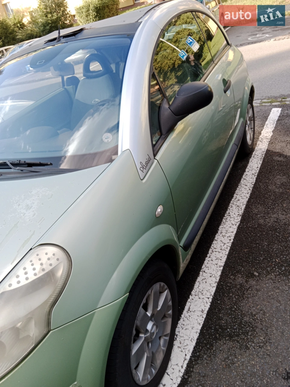 Машина в хорошем состоянии. Требуется покраска. Указала, что было в ДТП - ударились задом в ограждение - на фото видно заднее правое крыло- дверь багажника и фару заменила. Нужно немного отрихтовать крыло. Звонить на Viber/ Telegram