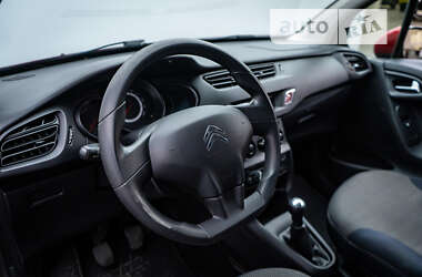 Хэтчбек Citroen C3 2010 в 