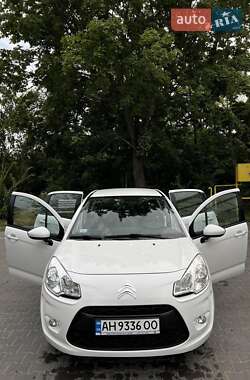 Хэтчбек Citroen C3 2012 в 