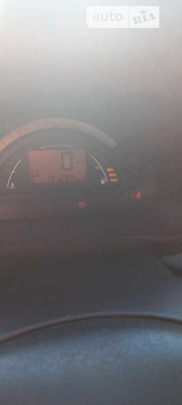 Хэтчбек Citroen C3 2002 в Новой Ушице