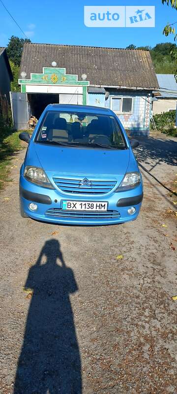 Хэтчбек Citroen C3 2002 в Новой Ушице
