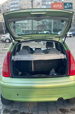 Хэтчбек Citroen C3 2004 в 