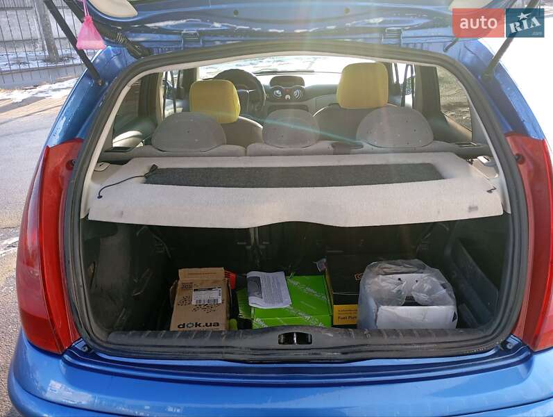 Хэтчбек Citroen C3 2004 в Чернигове