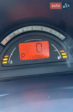 Хэтчбек Citroen C3 2002 в 