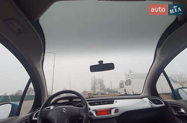 Хэтчбек Citroen C3 2010 в 