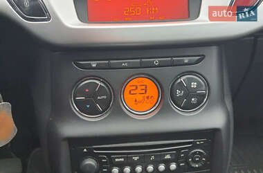Хэтчбек Citroen C3 2010 в 