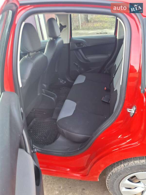 Хетчбек Citroen C3 2014 в Чернівцях