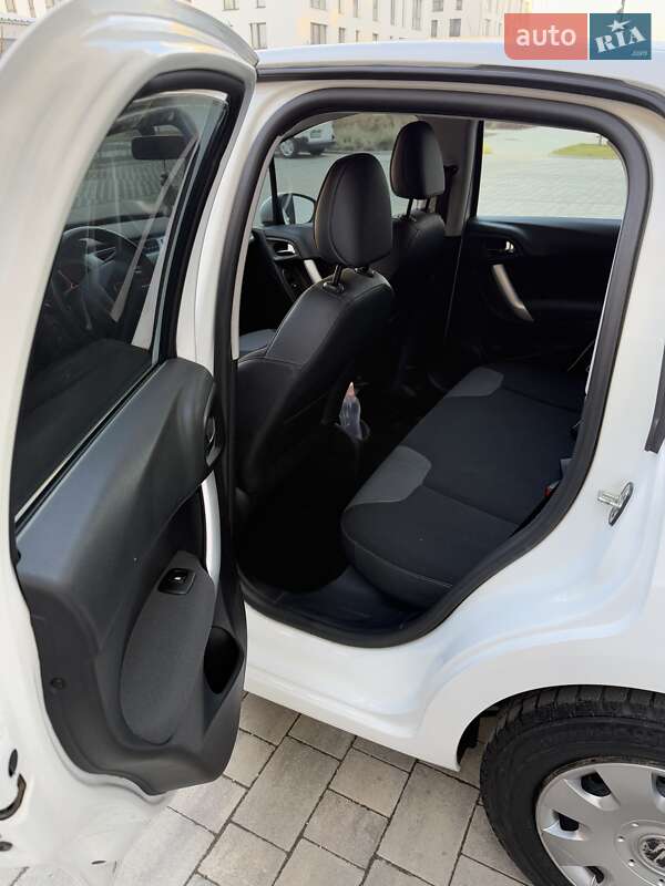 Хэтчбек Citroen C3 2012 в Ужгороде