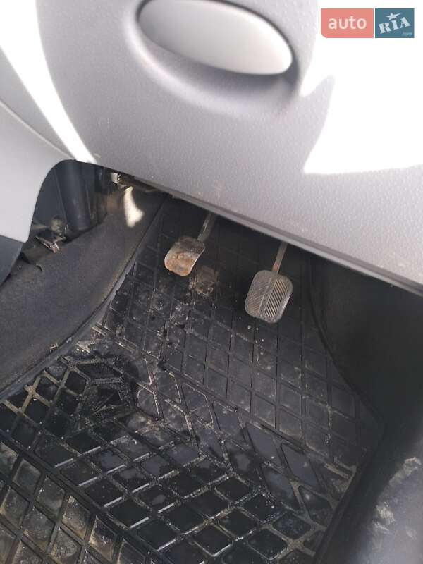 Хэтчбек Citroen C3 2003 в Копычинце