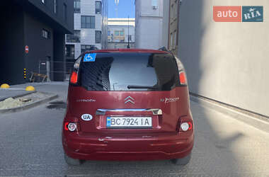 Хэтчбек Citroen C3 2010 в 