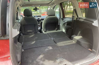 Хэтчбек Citroen C3 2010 в 