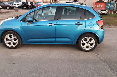 Хэтчбек Citroen C3 2010 в 