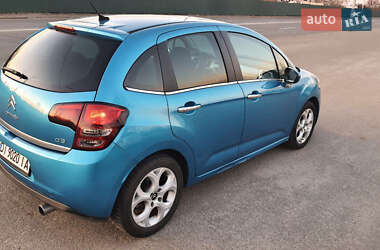 Хэтчбек Citroen C3 2010 в 