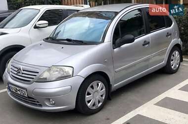 Хэтчбек Citroen C3 2003 в 