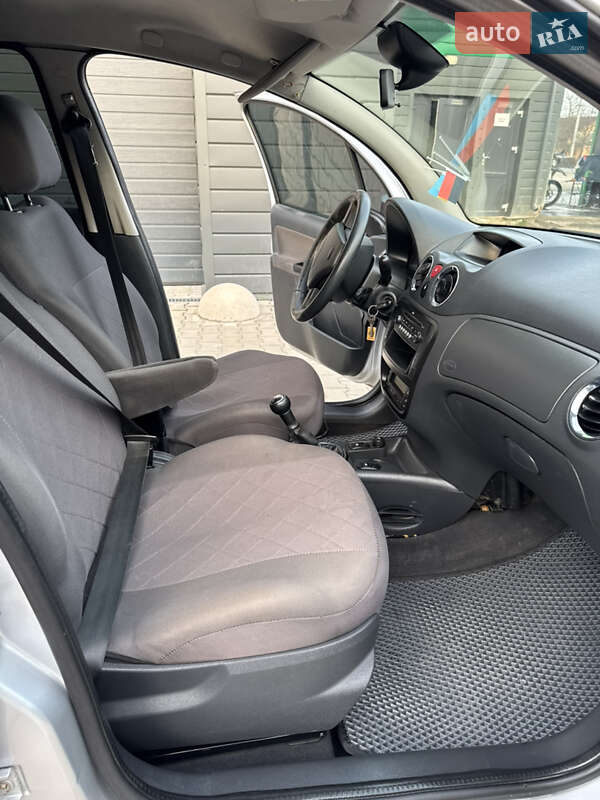 Хэтчбек Citroen C3 2008 в Стопчатове фото 12 Хэтчбек Citroen C3 2008 в Стопчатове