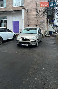 Хэтчбек Citroen C3 2006 в 