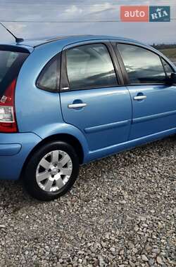Хэтчбек Citroen C3 2008 в 