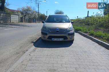 Хэтчбек Citroen C3 2007 в 