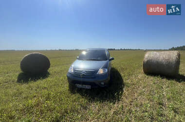 Хэтчбек Citroen C3 2005 в 