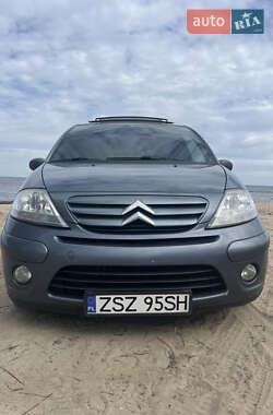 Хэтчбек Citroen C3 2005 в 