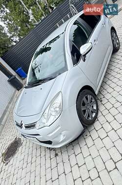 Хэтчбек Citroen C3 2013 в 