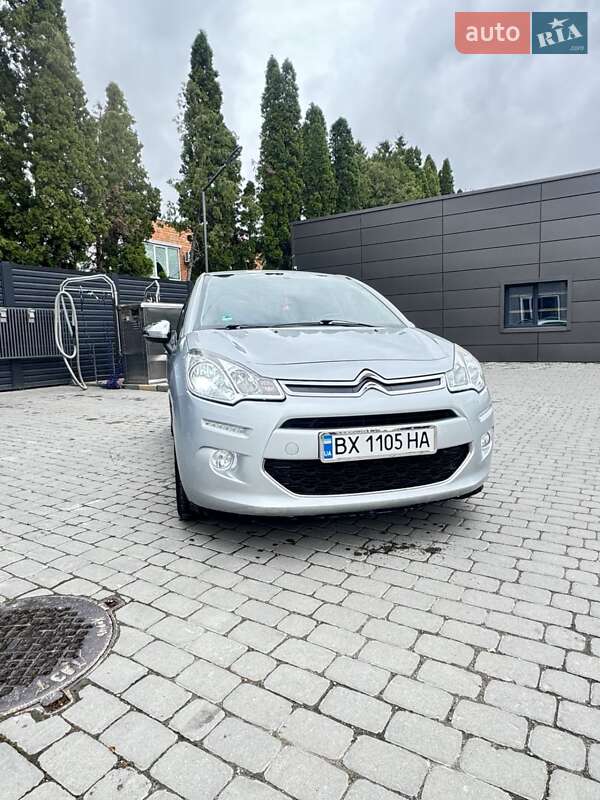 Хэтчбек Citroen C3 2013 в 