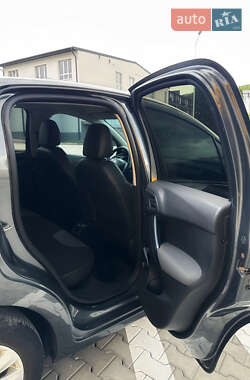 Хэтчбек Citroen C3 2012 в 