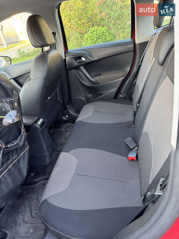 Хетчбек Citroen C3 2015 в Сумах