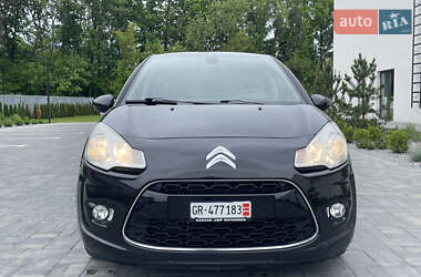 Хэтчбек Citroen C3 2010 в 