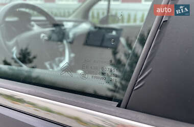 Хэтчбек Citroen C3 2010 в 