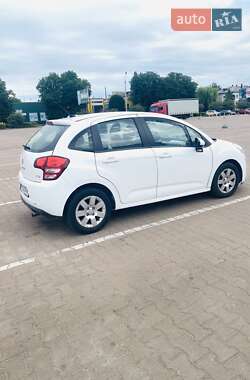 Хэтчбек Citroen C3 2012 в 