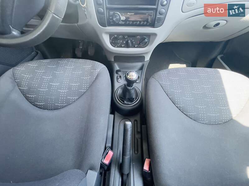 Хэтчбек Citroen C3 2007 в Глевахе