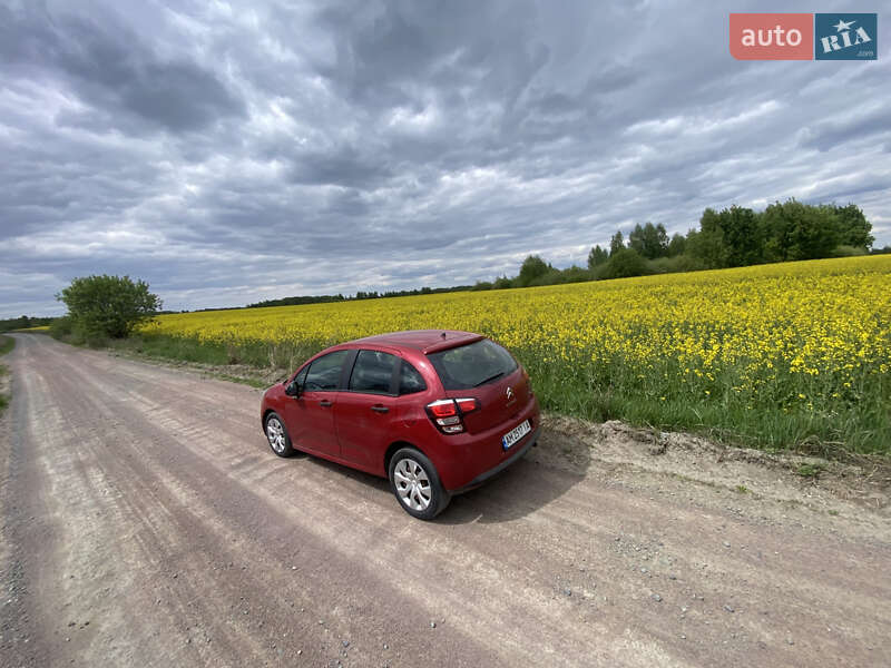Хэтчбек Citroen C3 2015 в Коростене
