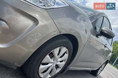 Хэтчбек Citroen C3 2011 в 
