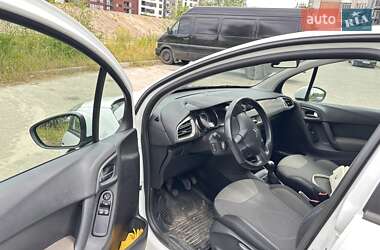 Хэтчбек Citroen C3 2013 в 