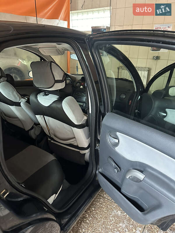 Хэтчбек Citroen C3 2003 в Харькове