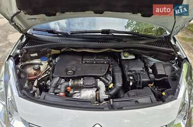 Хэтчбек Citroen C3 2016 в 